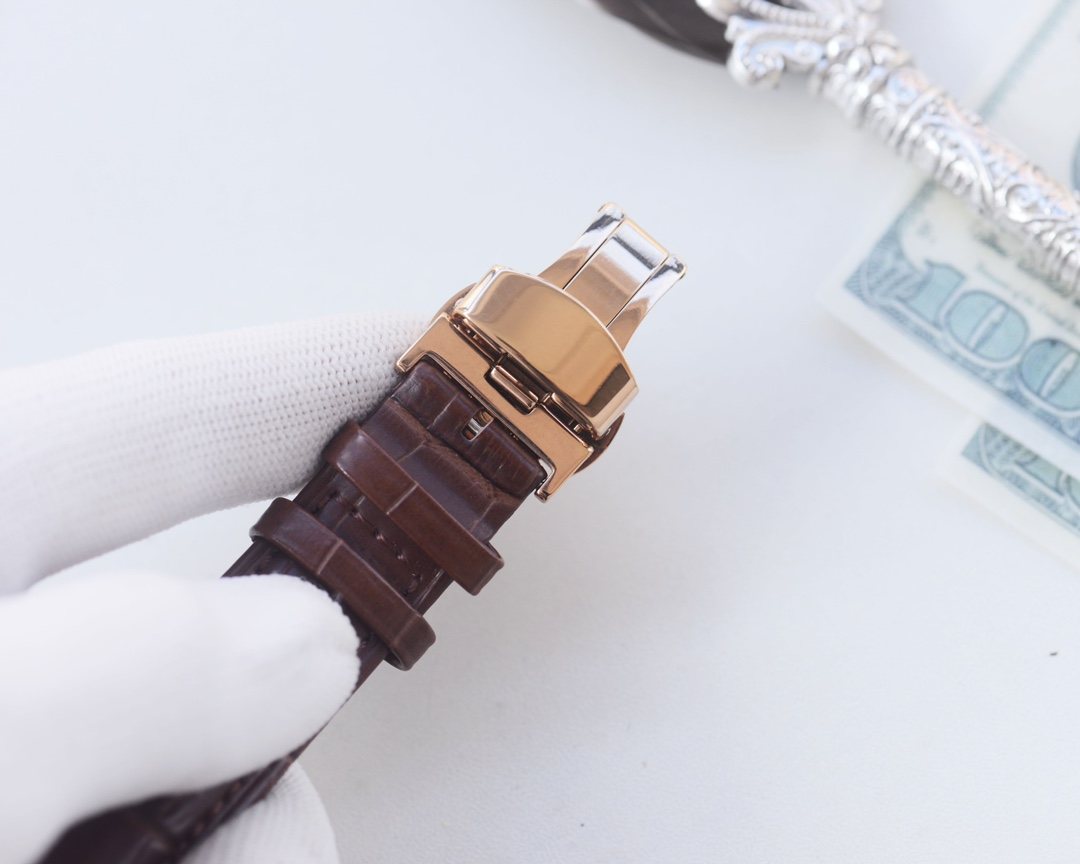 Vacheron Constantin Rose Gold Brown Dial Strap Watch — detail