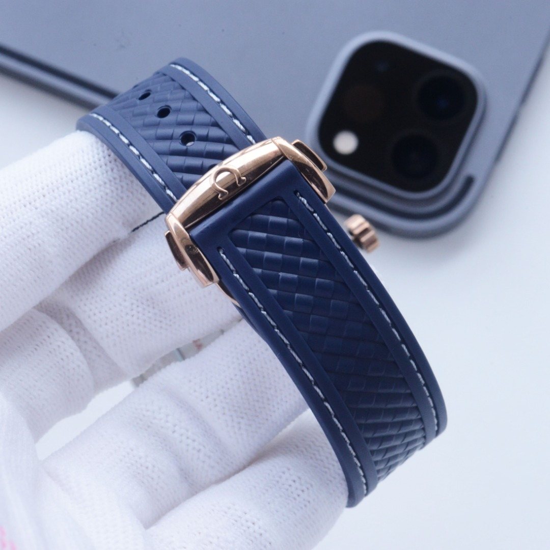 Omega Rose Gold Blue White Dial Leather Strap Watch — detail