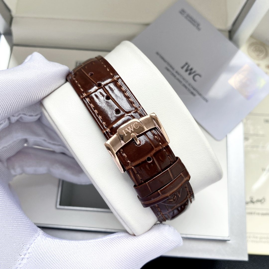 IWC Rose Gold Brown White Dial Strap Watch — detail
