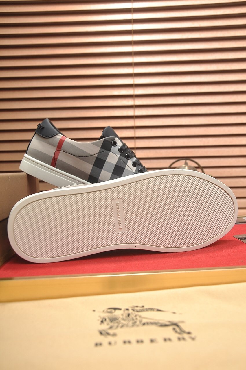 Burberry Gray Check Low-Top Sneakers — detail