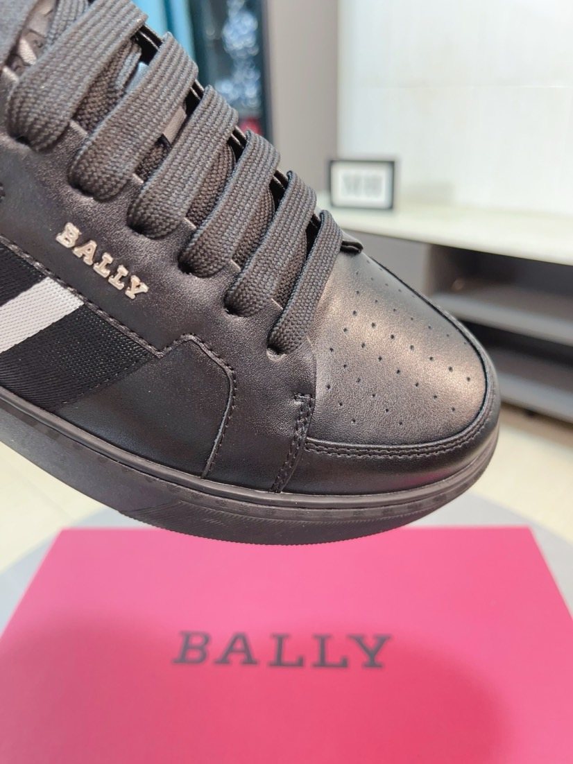 BALLY Black Stripe Low-Top Sneakers — detail