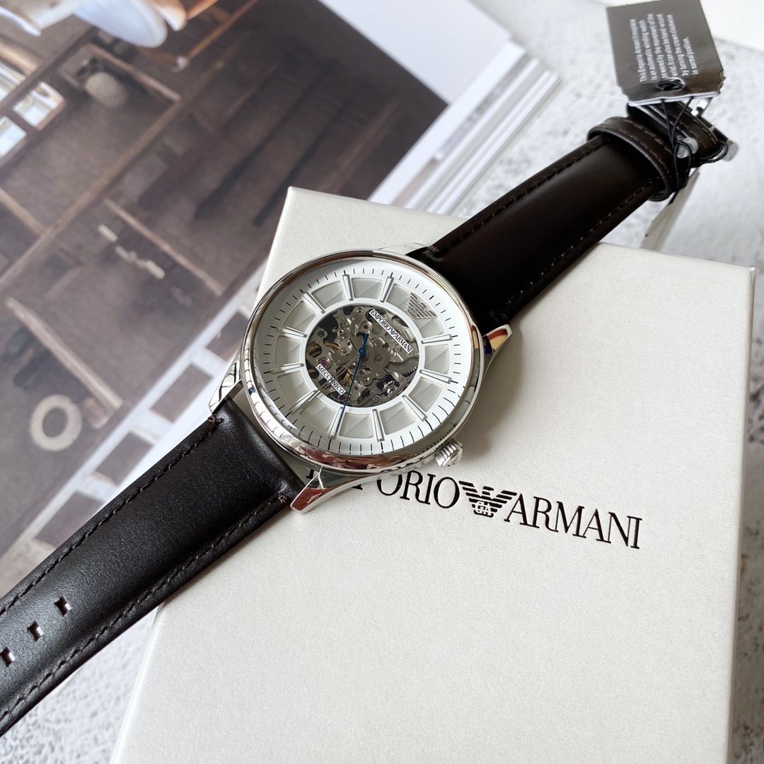 EMPORIO ARMANI Silver White Leather Strap Watch — front