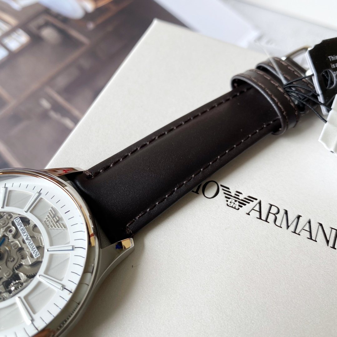 EMPORIO ARMANI Silver White Leather Strap Watch — detail