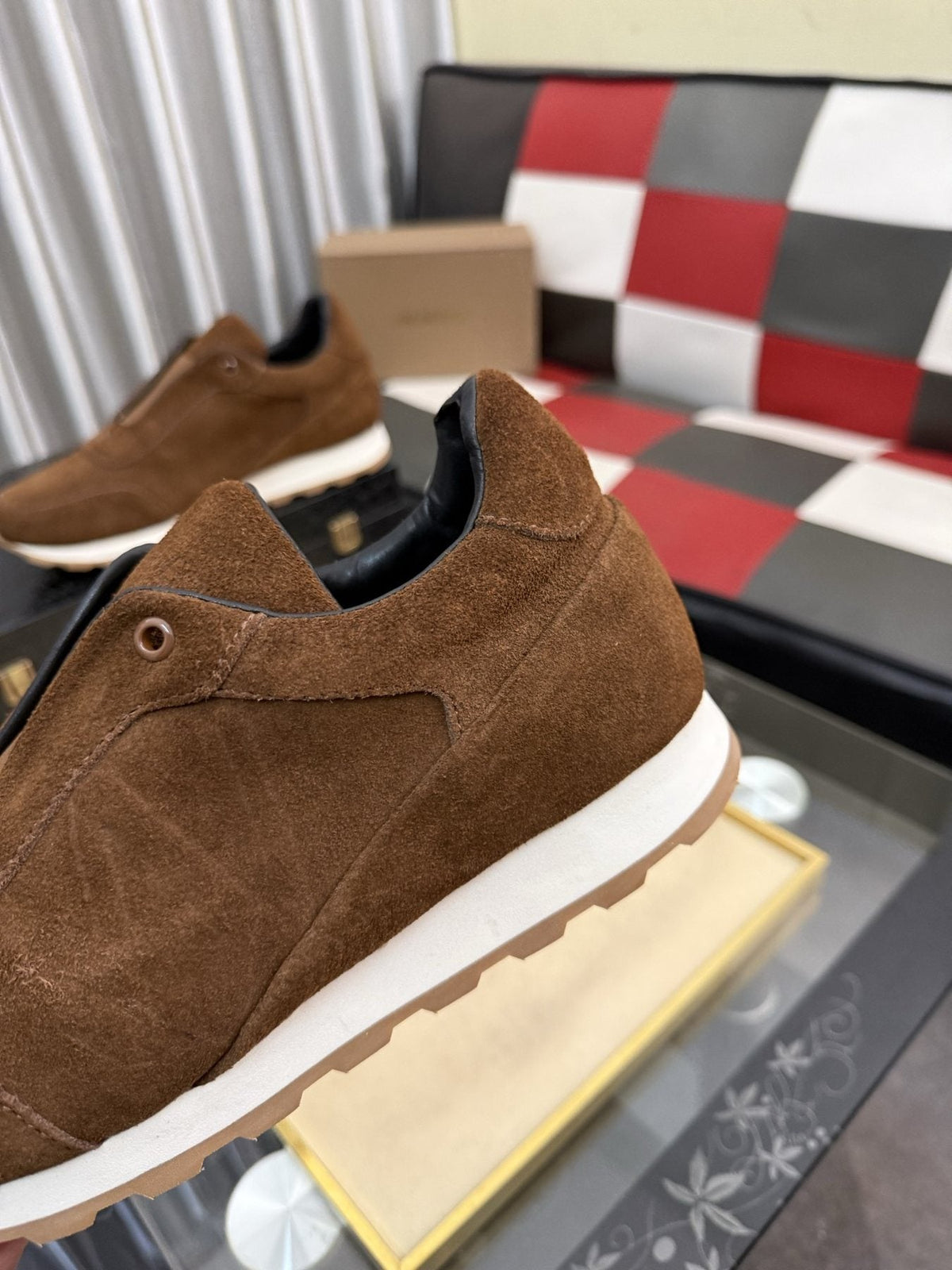 威士顿 Brown Slip-On Sneakers — detail