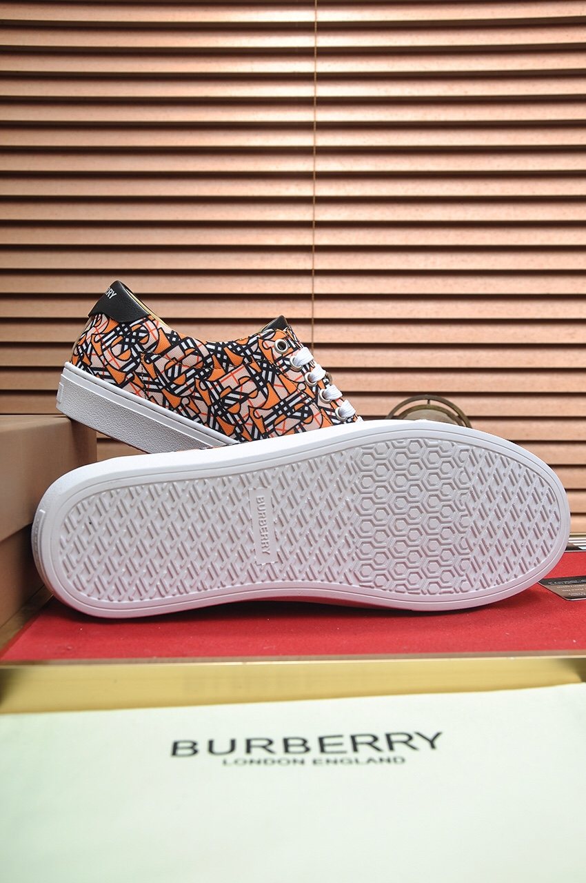 Burberry Geometric-Print Low-Top Sneakers — back
