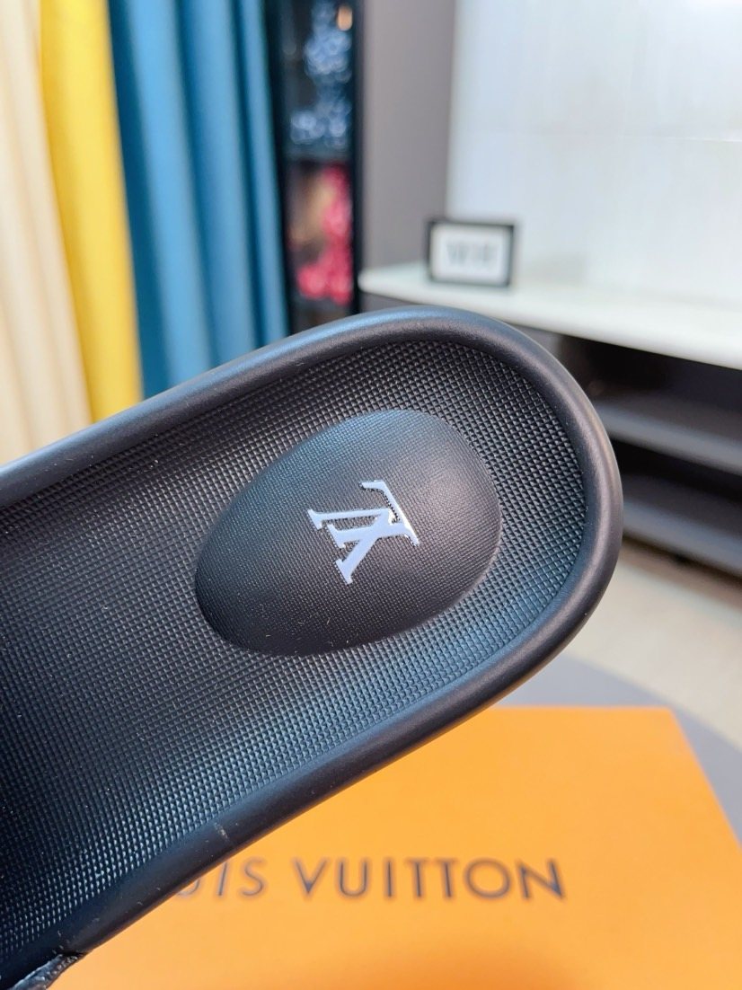 Louis Vuitton Multicolor Strap Slide Sandals — detail