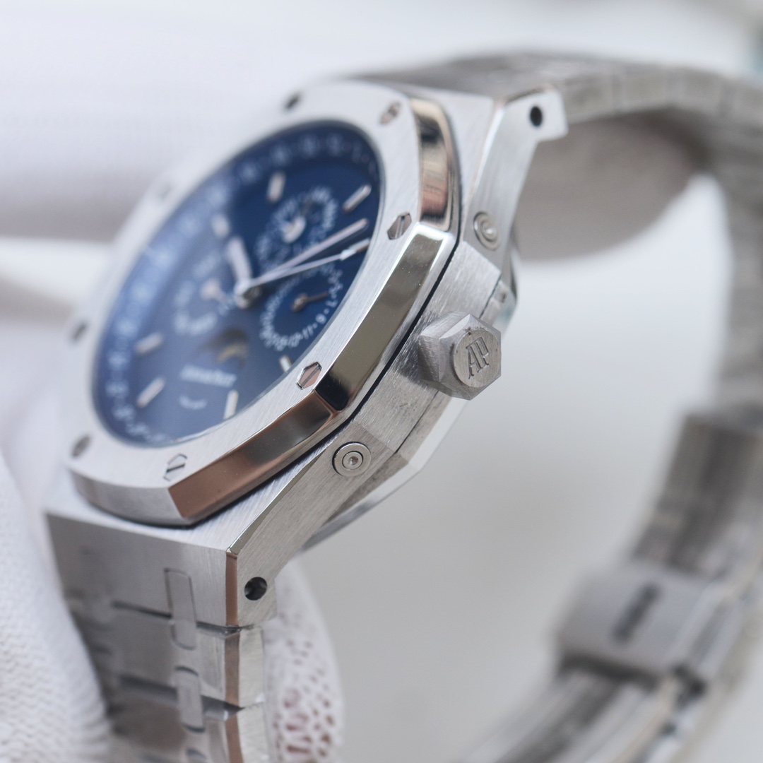 Audemars Piguet Silver Blue Dial Bracelet Watch — side