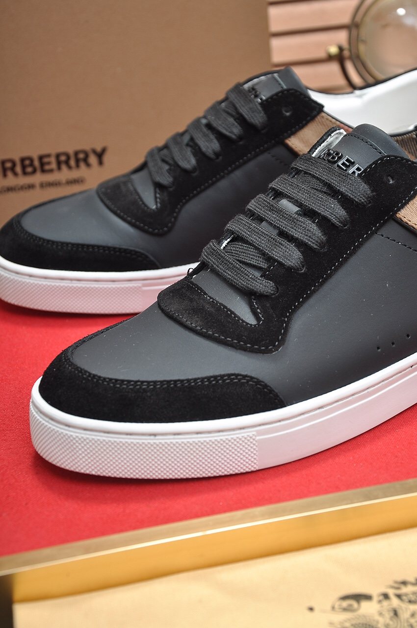 Burberry Check Heel Low-Top Sneakers — detail