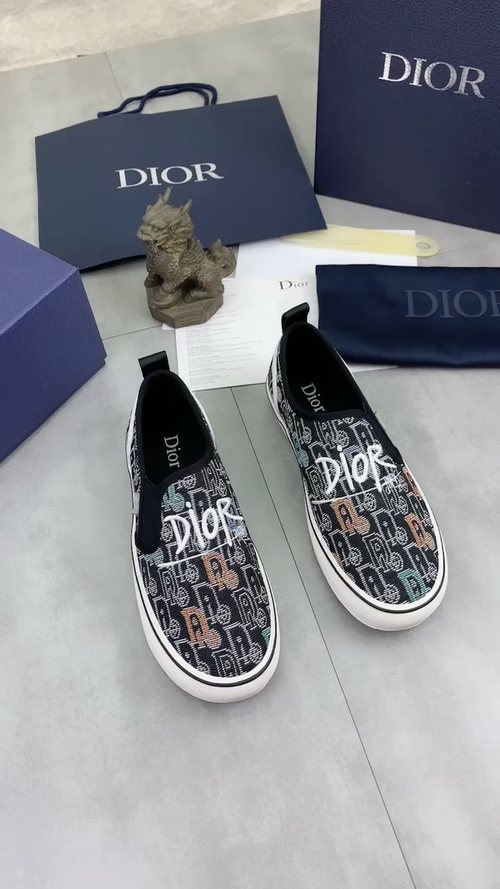 微商相册测试鞋子-Dior Graphic Canvas Slip-On Sneakers — front