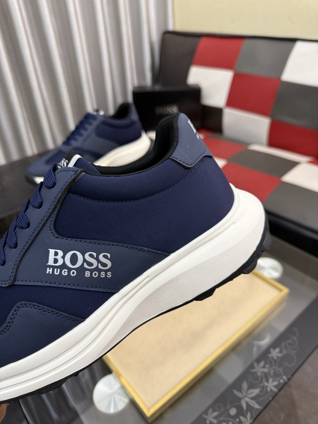 微商相册测试鞋子-BOSS Lace-Up Low-Top Sneakers — detail
