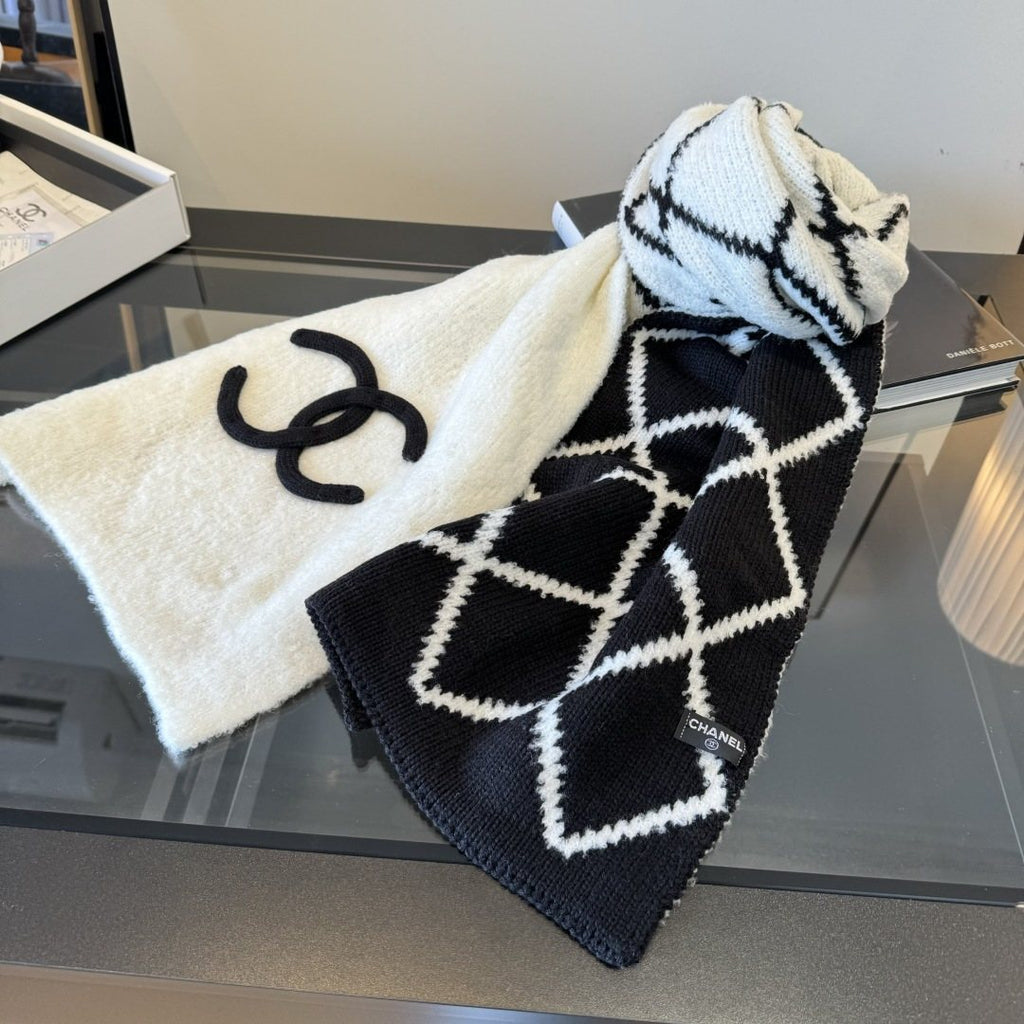 Chanel Black & White Diamond Knit Scarf — front