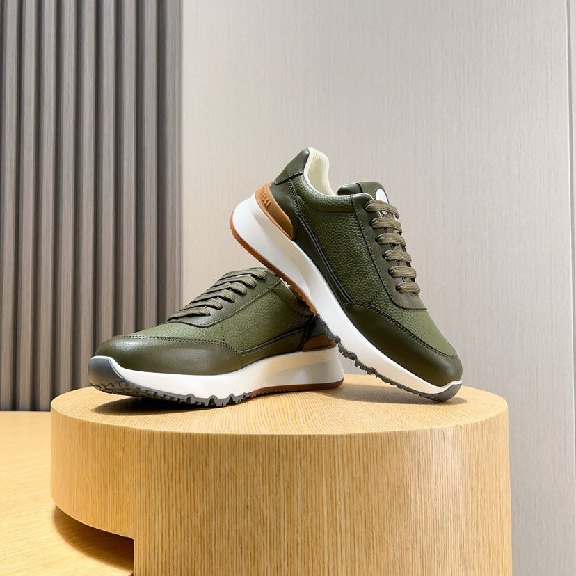Brunello Cucinelli Low-Top Lace-Up Sneakers — front
