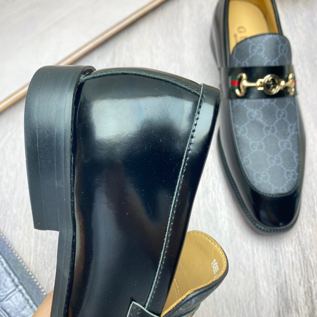 Gucci Horsebit Pattern Loafers — side
