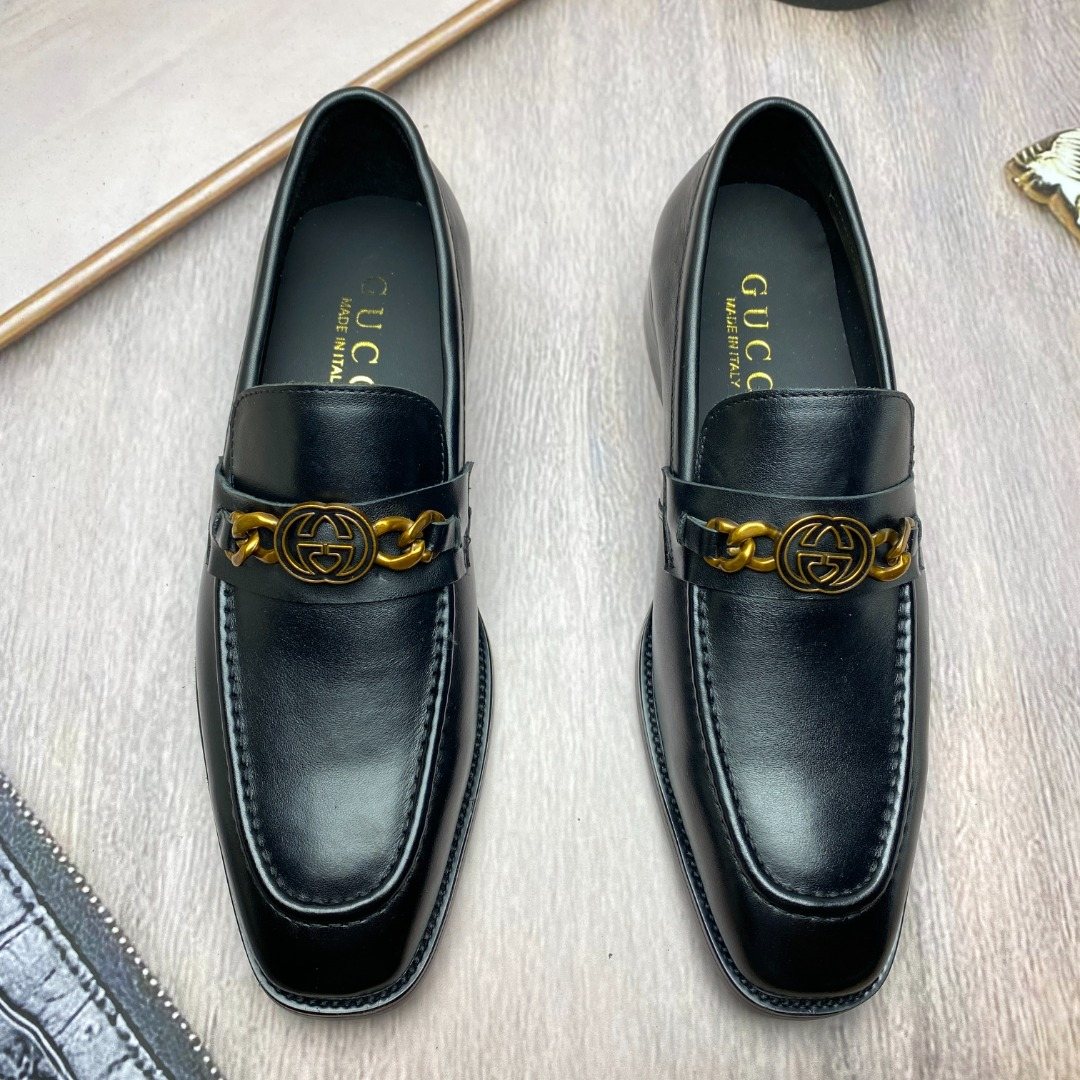 GUCCI Black Gold-Tone Hardware Loafers — hero