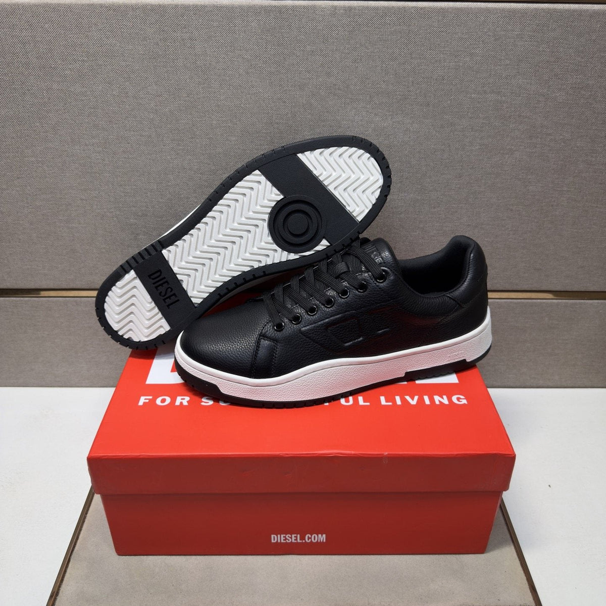 DIESEL Paneled Low-Top Sneakers — detail