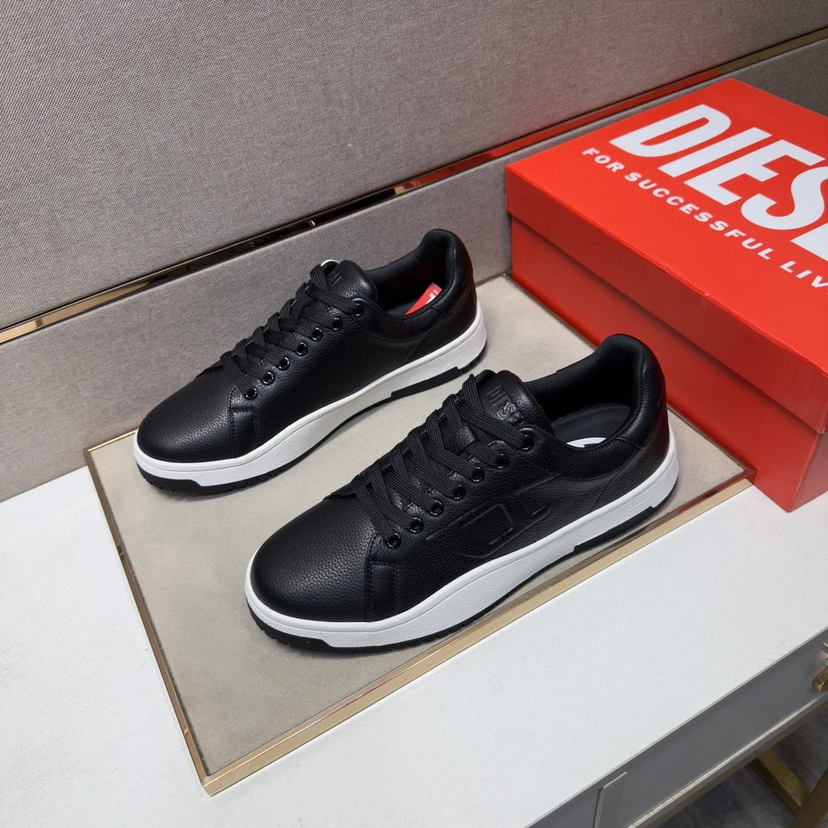 DIESEL Paneled Low-Top Sneakers — front