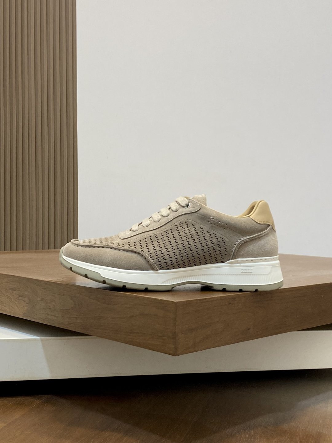 ZILLI Textured Low-Top Sneakers — side