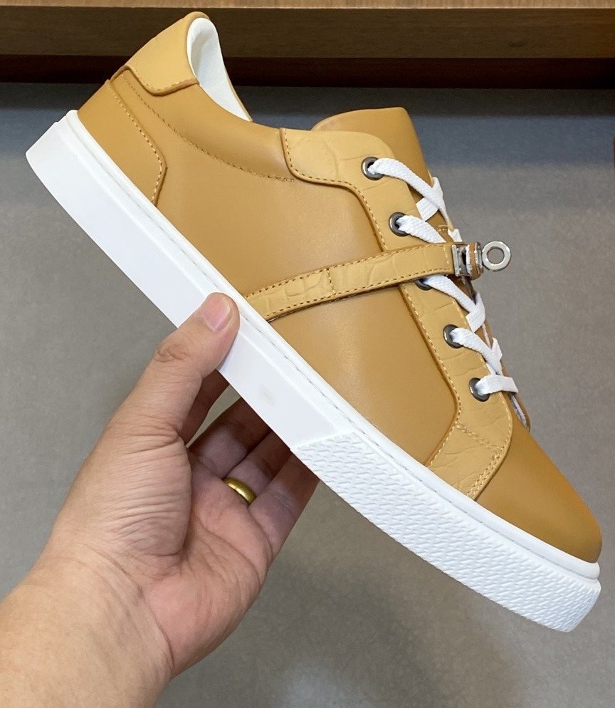 Hermès H-Detail Low-Top Sneakers — front