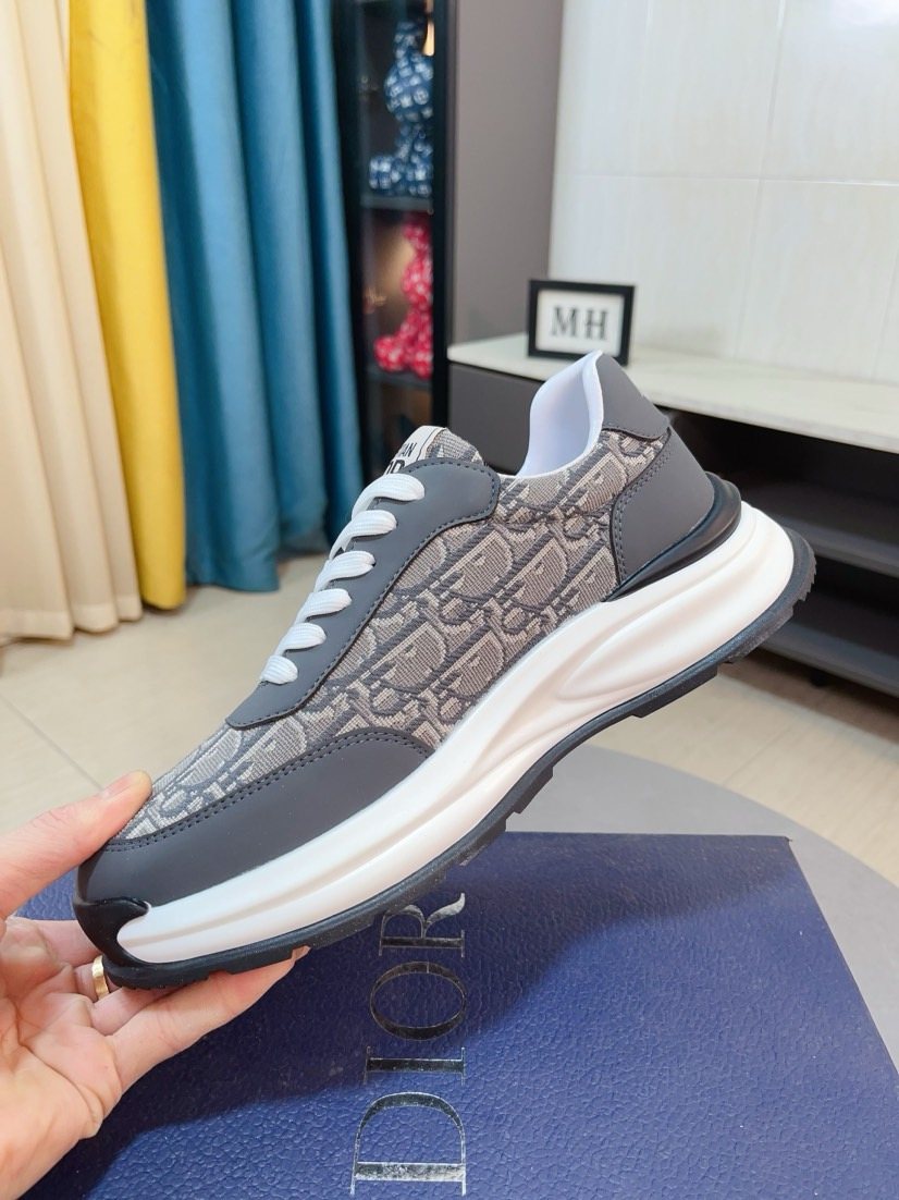 Dior Patterned Low-Top Sneakers — side