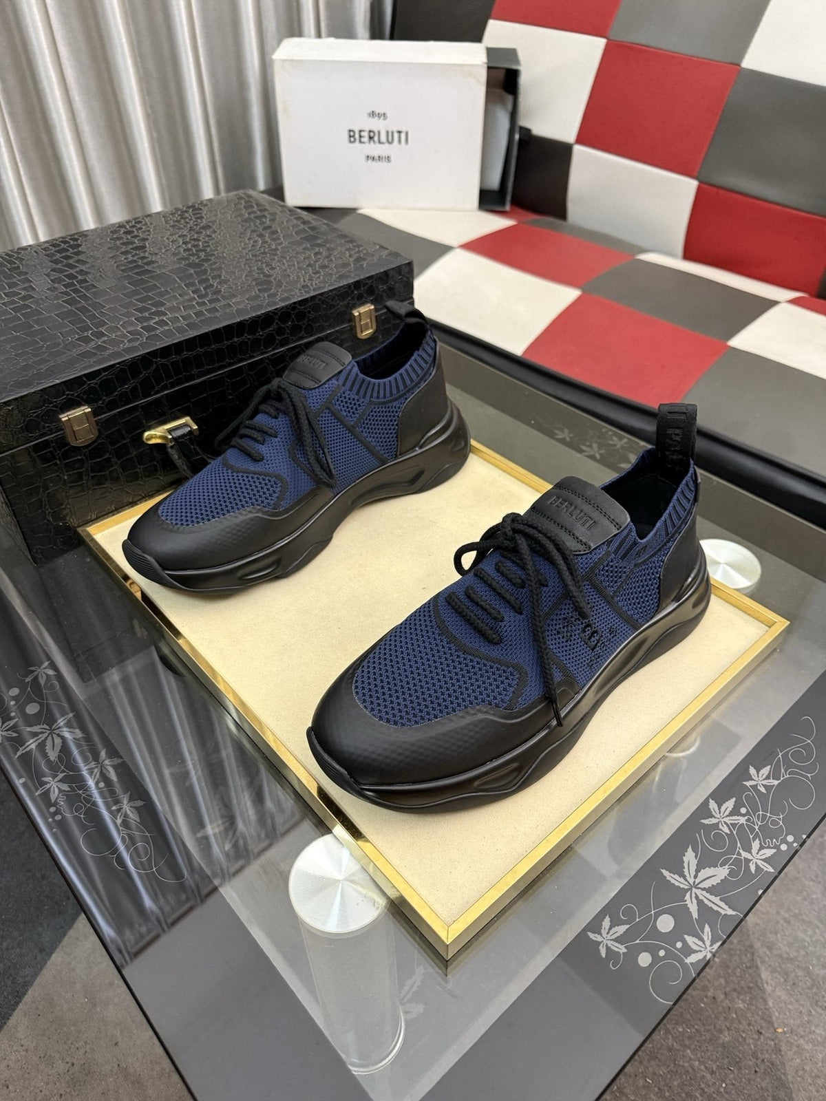 微商相册测试鞋子-Berluti Men's Mesh Low-Top Sneakers — front