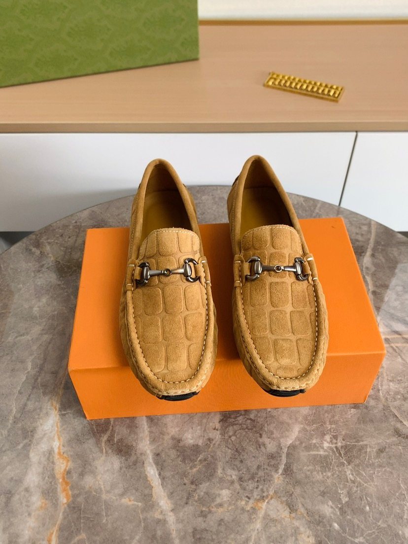 Gucci Textured Horsebit Loafers — front