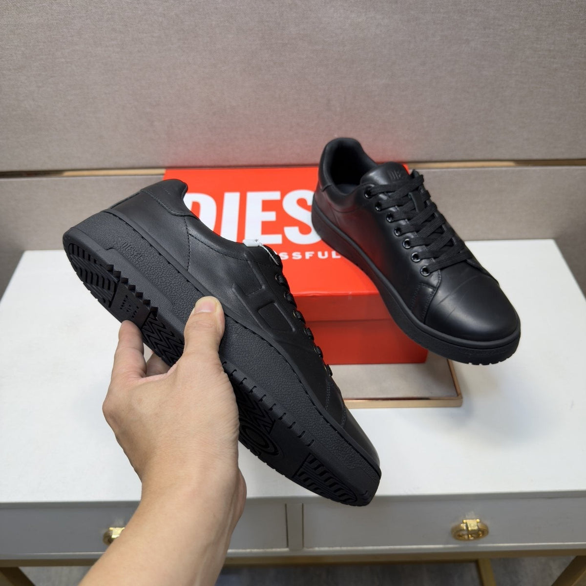 Diesel Men’s Low-Top Lace-Up Sneakers — detail