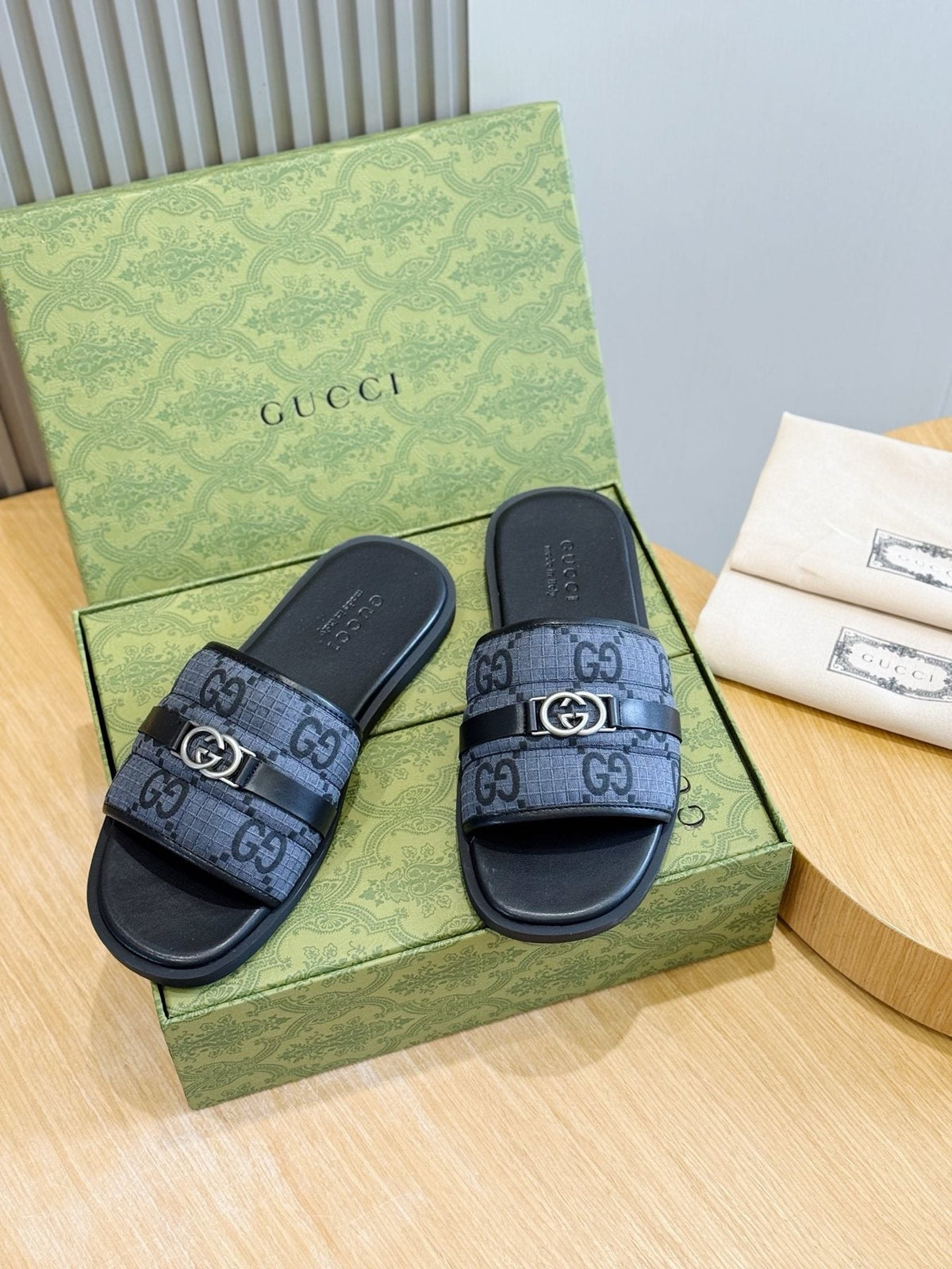 Gucci Interlocking G Stripe Slide Sandals — front