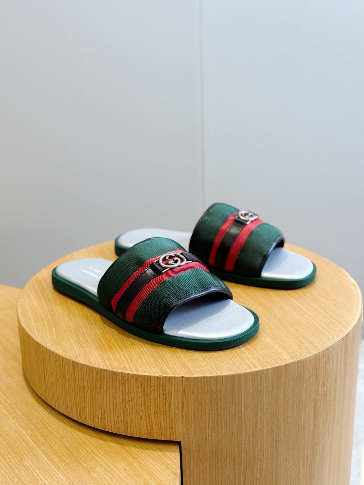 Gucci Interlocking G Stripe Slide Sandals — hero