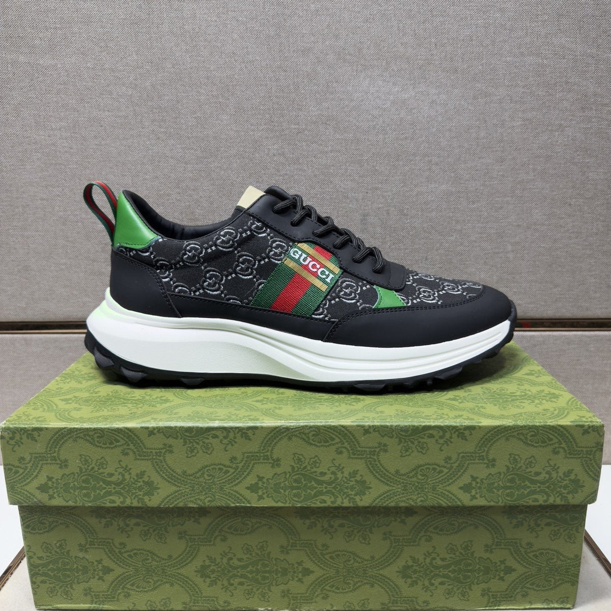 Gucci Green-Red Stripe Men’s Sneakers — front