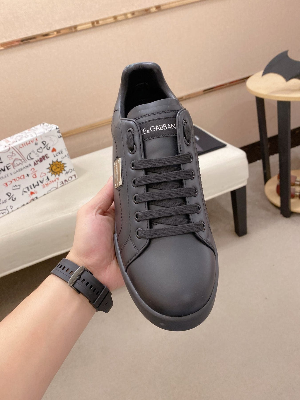 Dolce & Gabbana Low-Top Lace-Up Sneakers — front