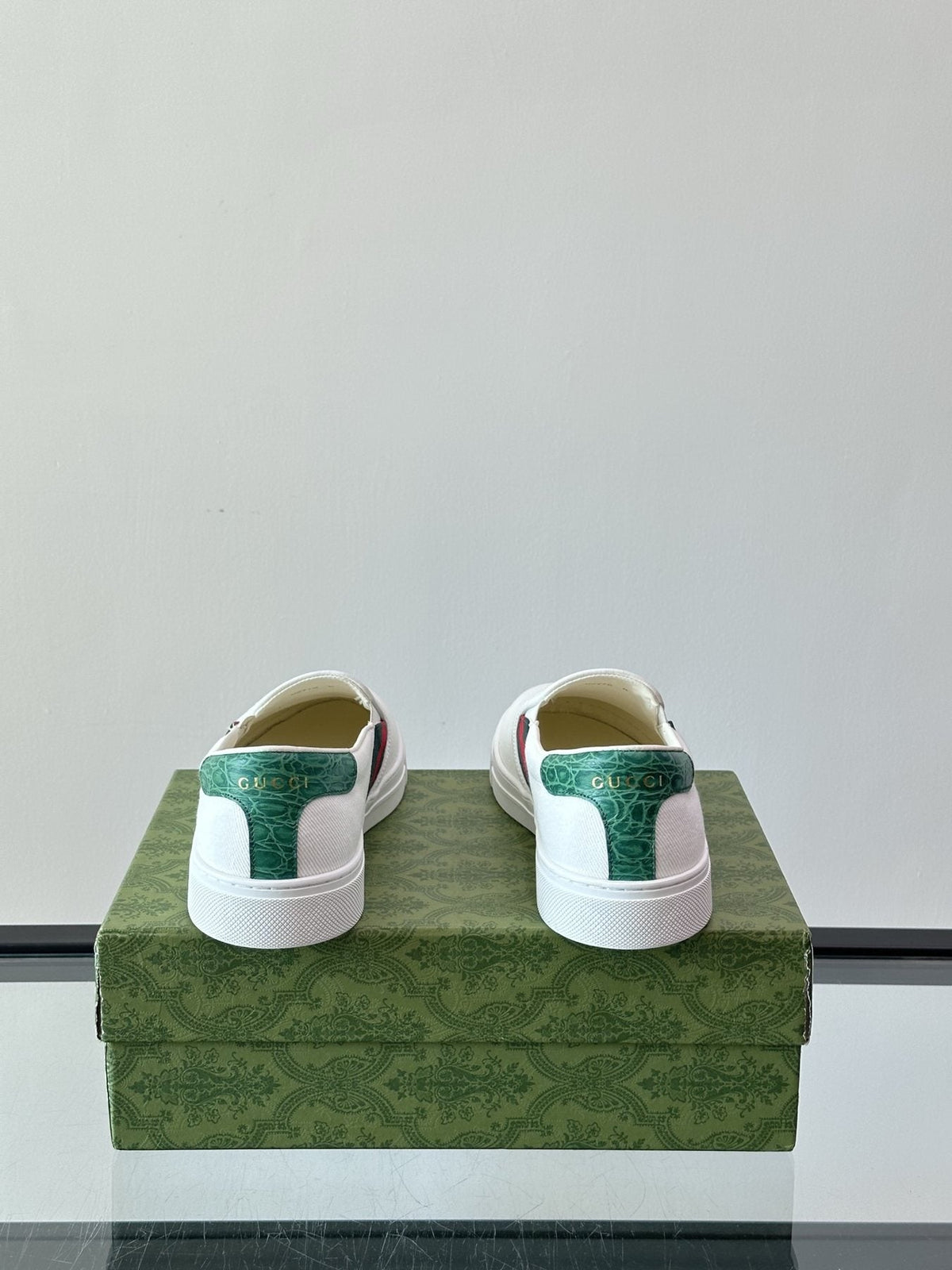 Gucci White Striped Slip-On Shoes — detail